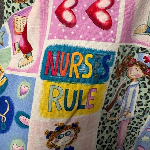 White Swan Scrub Top Womens Size XL Nurses Rule Cartoon Short Sleeve V-Neck - Picture 5 of 9